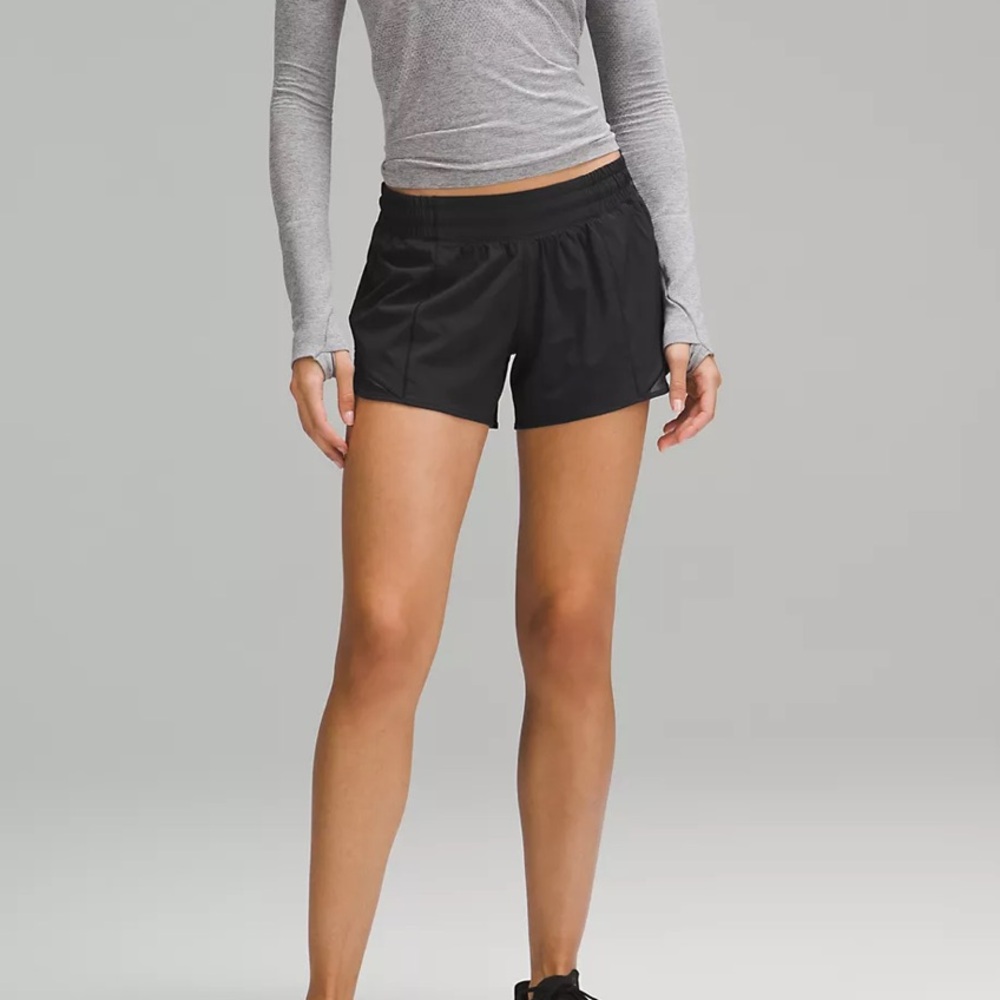 Lululemon Hotty Hot LR Short 4” Lined